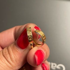 Solid 18k gold Hoop earrings marked 750. Real yellow gold